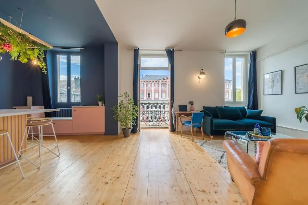 Apartment Standing Et Confort, Emplacement Ideal Centre Ville, Vue Magnifique Chambéry
